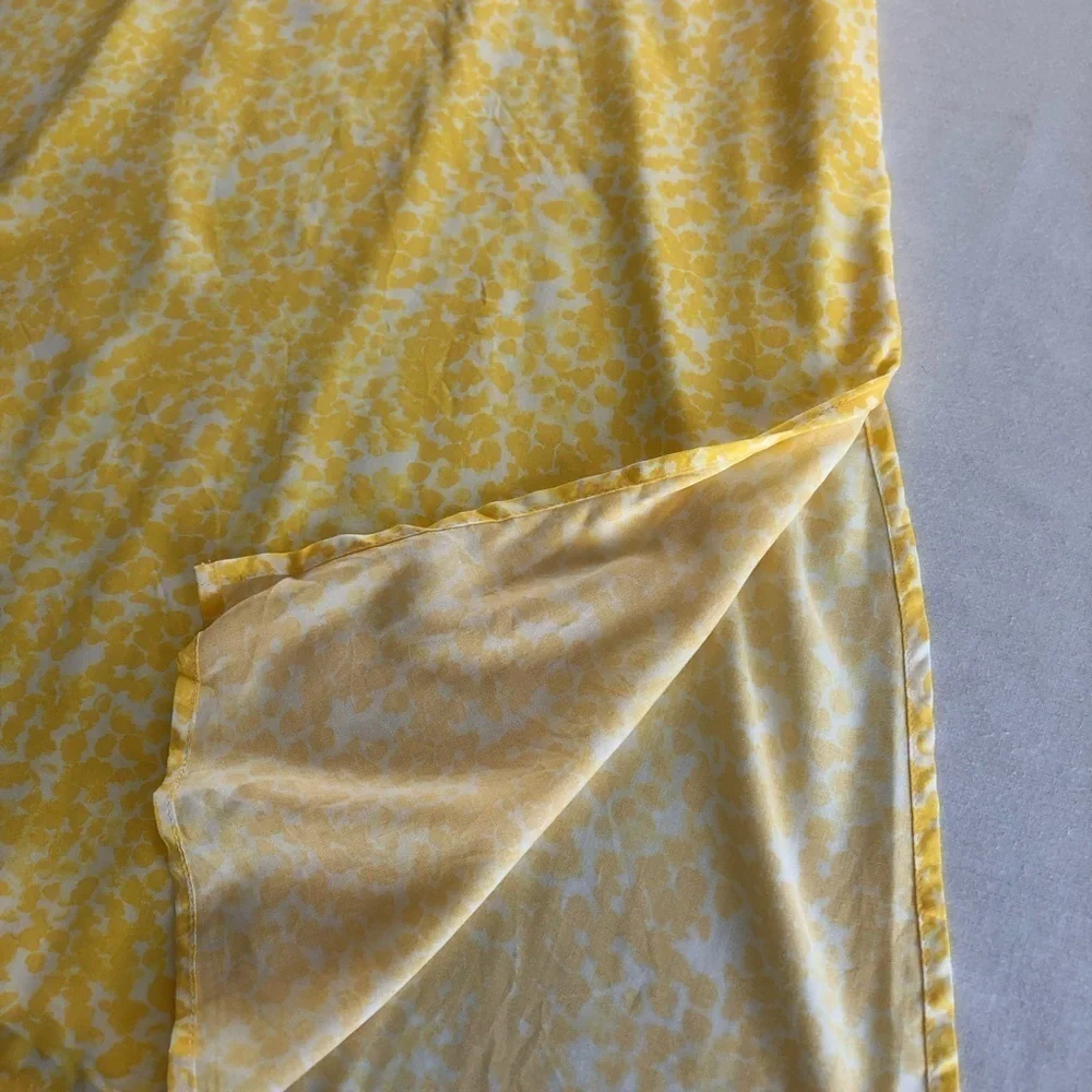 Ann Taylor Factory Petite 12P 100% Rayon Yellow Watercolour Halter Dress - Picture 7 of 13